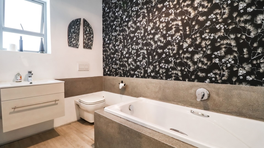 5 Bedroom Property for Sale in Humerail Eastern Cape